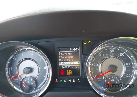 2014 Chrysler Town & Country Touring z USA, uszkodzony, nr VIN 2C4RC1BGXER207149